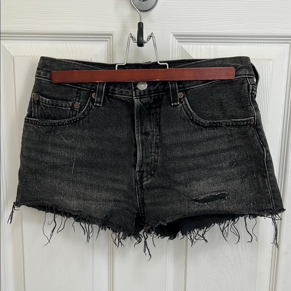 Black Denim Levi’s shorts